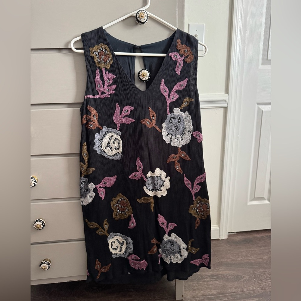 Floral Embroidered Sleeveless Dress